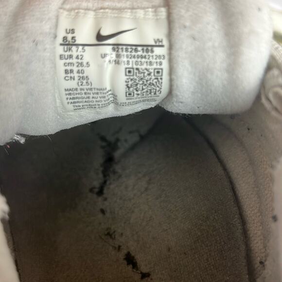 Nike Air Max Sneakers - Women’s 8.5 - Picture 9 of 10